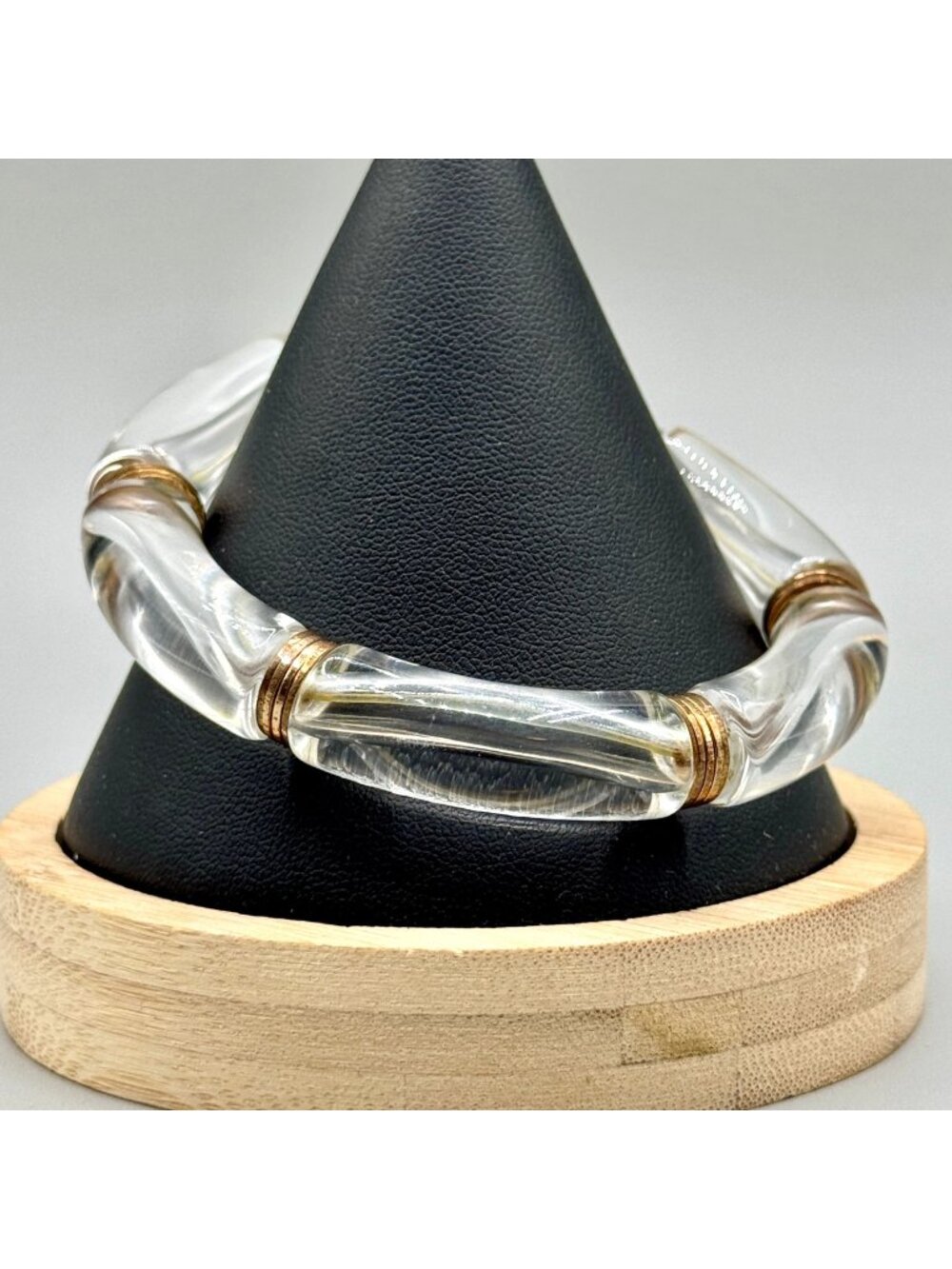 Vintage Y2K Clear Chunky Lucite Stretch Bangle Bracelet Gold Tone Spacers 7.25"
